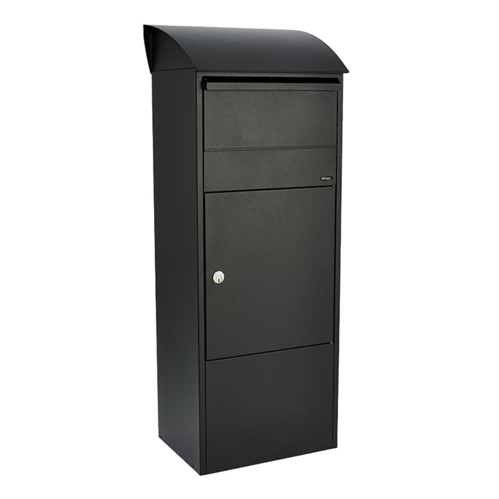 Allux 820 brievenbus in zwart kleur. Duurzame en weerbestendige buitenbrievenbus van hoogwaardige kwaliteit, met modern ontwerp en ruime capaciteit voor brieven en pakketjes.